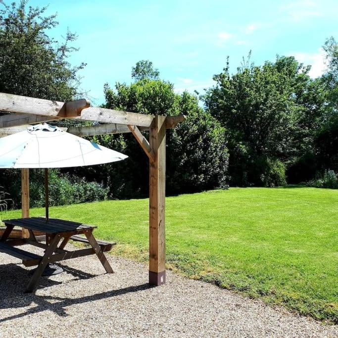 Host & Stay - Clara Cottage Bretforton Exterior foto